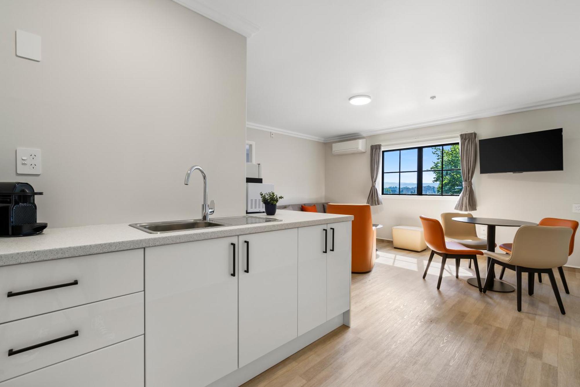 Stay 284 Rotorua - Refurbished Modern Accommodation מראה חיצוני תמונה