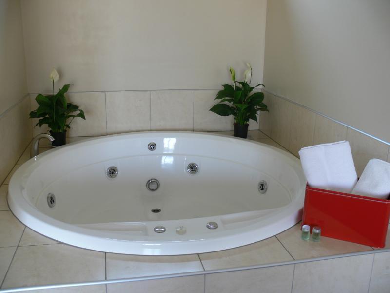 Stay 284 Rotorua - Refurbished Modern Accommodation מראה חיצוני תמונה